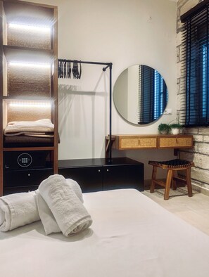 3 Schlafzimmer, Zimmersafe, Bügeleisen/Bügelbrett, Reisekinderbett