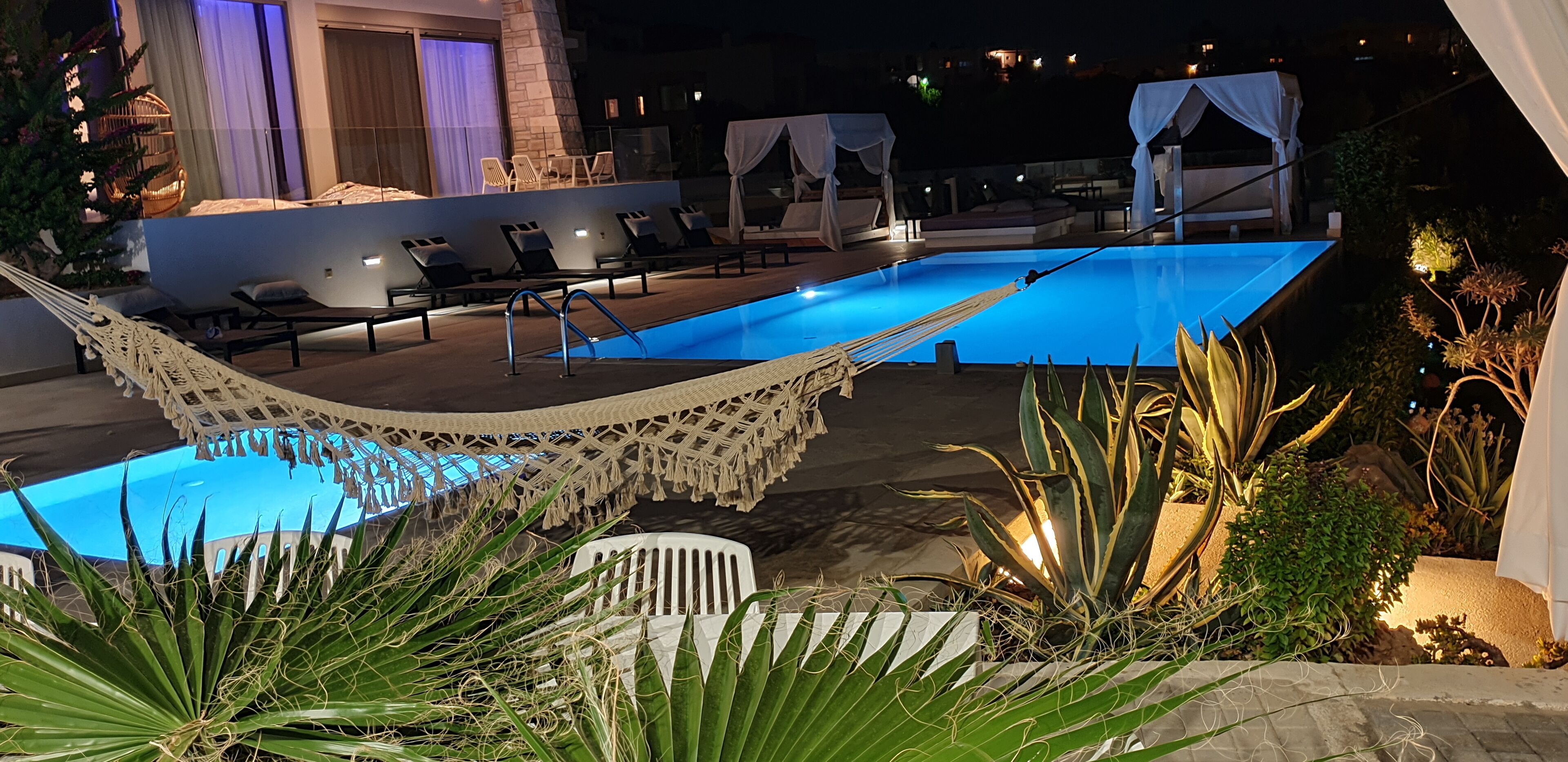 Piscina all'aperto, una piscina riscaldata