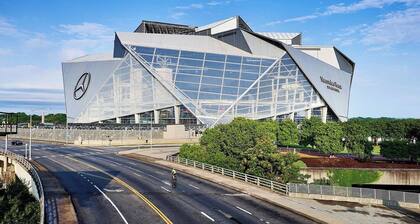 Easy Walk to Downtown Attractions & WORLD CUP!