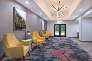 Lobby - Hampton Inn & Suites Houston East Beltway 8 (Houston)