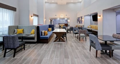 Hampton Inn & Suites Houston East Beltway 8