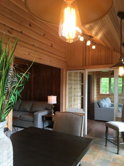 Pointe of View on Otsego Lake. 4 Bedrooms, 4 Bathrooms, 6 miles from Cooperstown