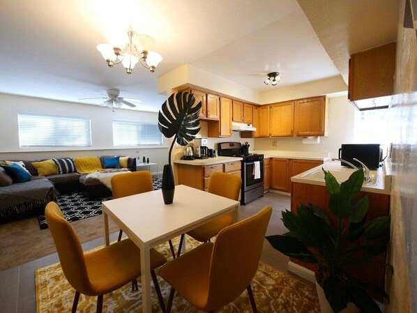 Condo (Modern, exquisite 2-bedroom home in L) | Private kitchen