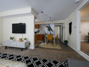 Condo (Modern, exquisite 2-bedroom home in L) | Living room - Modern, Exquisite 2-bedroom Home in Lafayette (Lafayette)