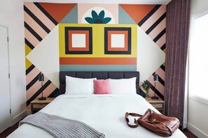 2 habitaciones, tabla de planchar con plancha y cuna de viaje