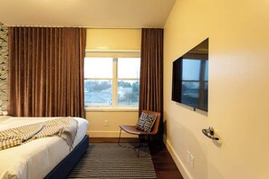 1 bedroom, iron/ironing board, travel cot, free WiFi