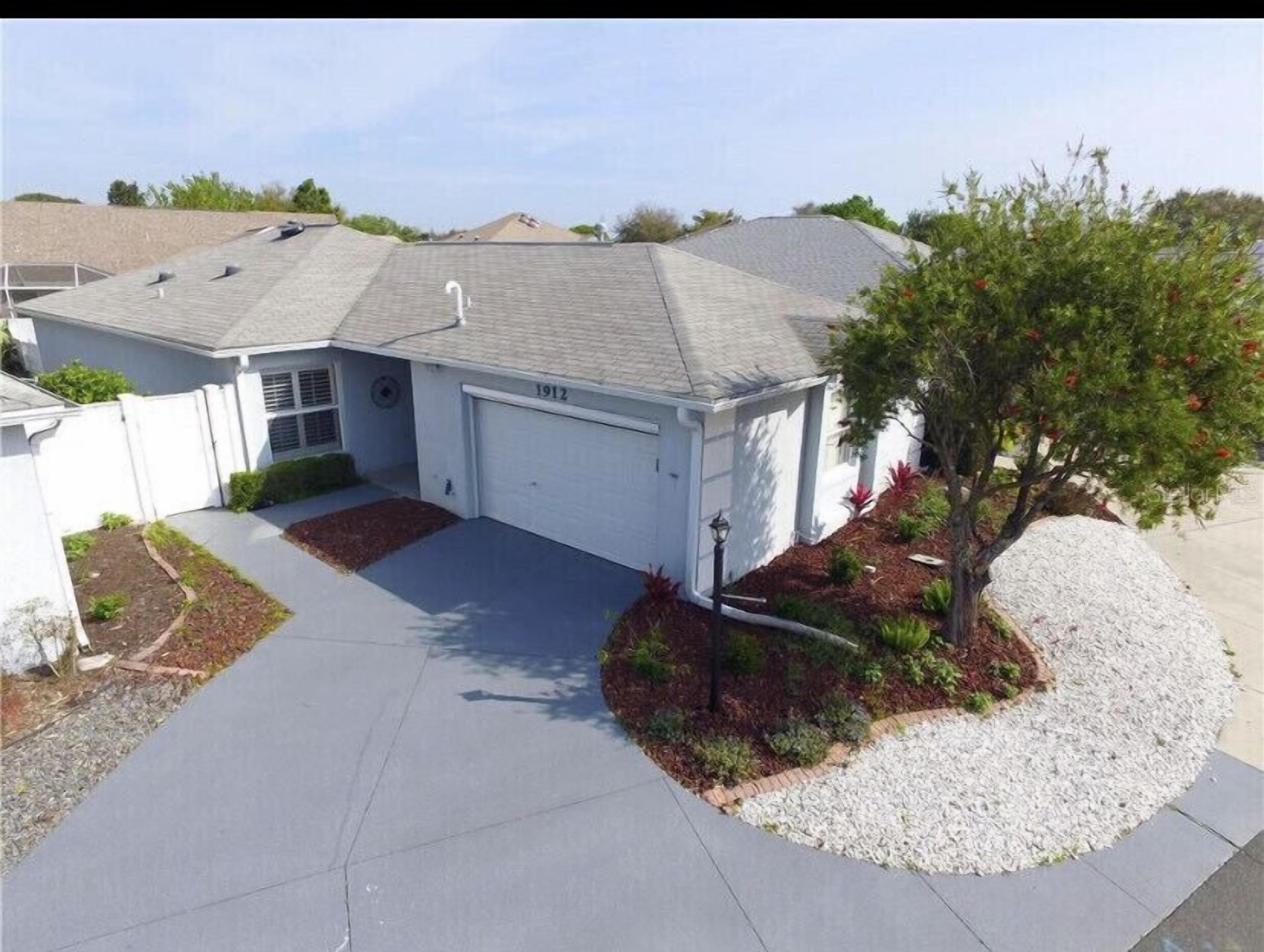 The Villages Fl. Villa Courtyard “Relax Villa" Rest, Fun, Golf, 100 Rec.centers.