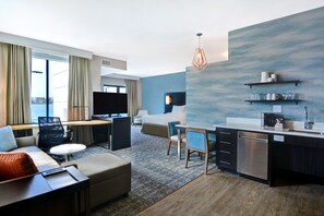 Premium bedding, desk, laptop workspace, iron/ironing board - Residence Inn by Marriott Fort Walton Beach (Fort Walton Beach)