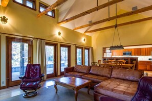 Smart TV, fireplace, books, offices