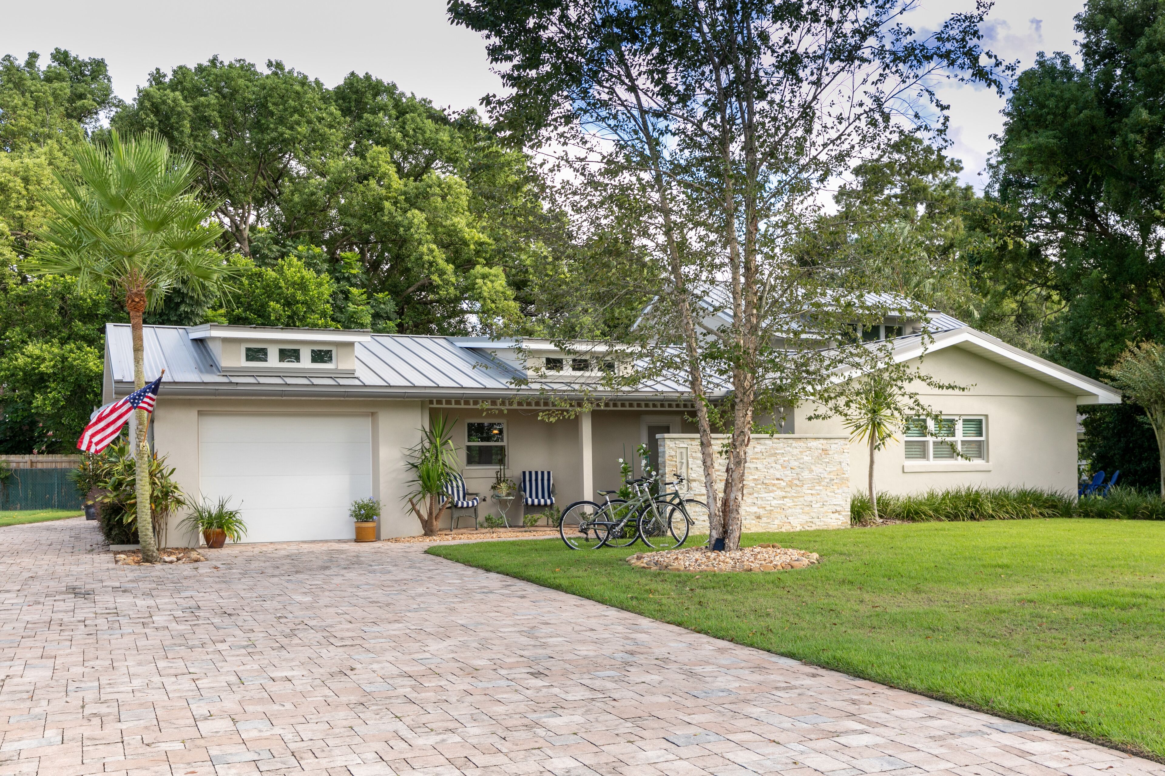 Pristine lodging! 5 min from DT Mt. Dora! ☀️SUMMER SPECIAL☀️ B2G1 night free❗️