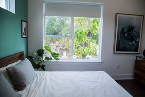 2 bedrooms, desk, free WiFi, bed sheets