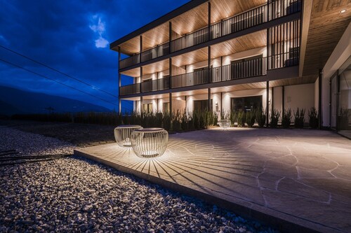 Alpine Deluxe Apartment Ski-in & out