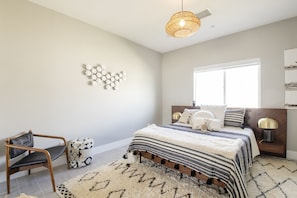 4 bedrooms, iron/ironing board, free WiFi, bed sheets