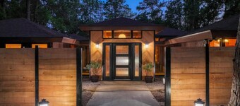 Lakeshore Lodge - Waterfront at Lake Sam Rayburn