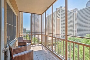 Property grounds - Downtown 1BR - LOW Cleaning Fee! Centrally Located/All Attractions!  (Atlanta)