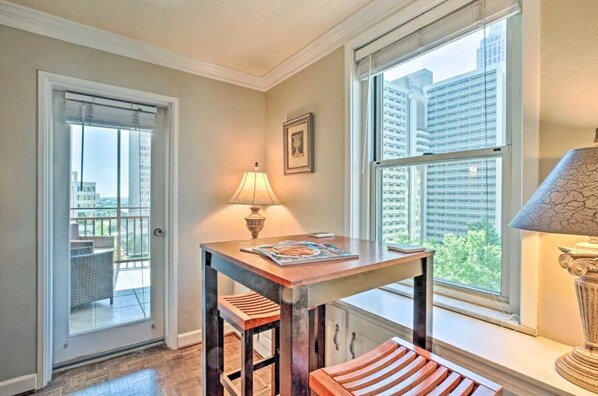 Interior - Downtown 1BR - LOW Cleaning Fee! Centrally Located/All Attractions!  (Atlanta)