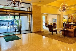 Lobby - Short Walk to All Downtown Attractions! (Atlanta)