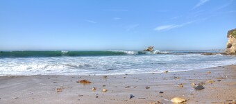 SPECIAL 12/10-12/19 190/NT DESIGNER COTTAGE - 3 MIN. WALK TO BEAUTIFUL BEACHES!