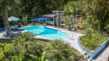 Piscine extérieure, piscine chauffée