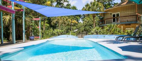 Outdoor pool, a heated pool