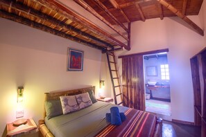3 camere, una scrivania, Wi-Fi gratuito, lenzuola