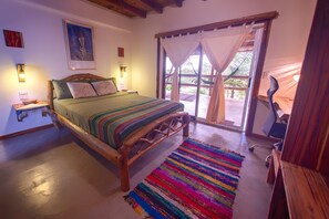 3 slaapkamers, een bureau, gratis wifi, beddengoed