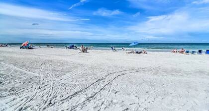 Perfect Beach Condo! Steps from Beach and Dining~Open Post Hurricanes!