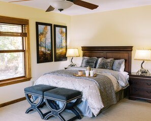 5 Schlafzimmer, Schreibtisch, Bügeleisen/Bügelbrett, WLAN