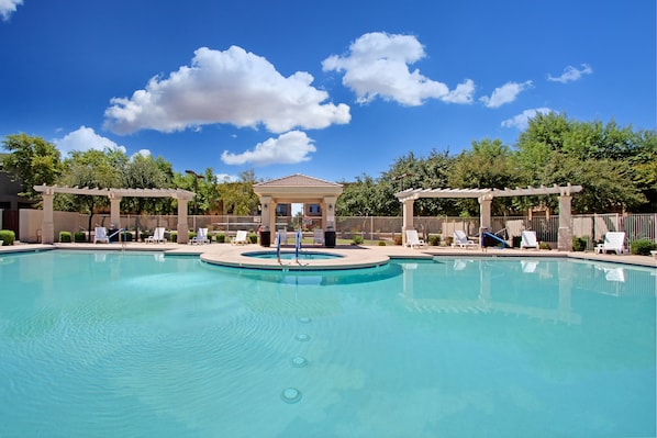 Piscine extérieure