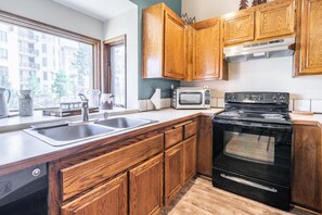 Nhà liên kế, 2 phòng ngủ (Helios S #5) | Bếp riêng