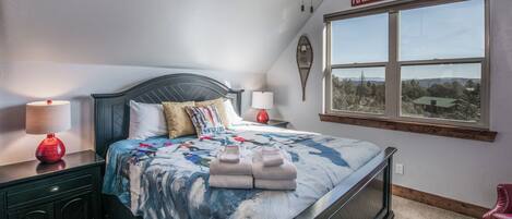 Studio (Multiple Bedrooms) | Property amenity