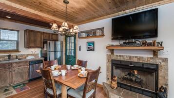 Cabin, 2 Bedrooms | Dining