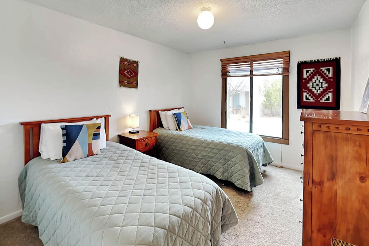 Condo, Multiple Beds, Fireplace, Garden View (#18 - No Pets Allowed)