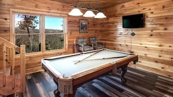 Cabin, 3 Bedrooms | Games room