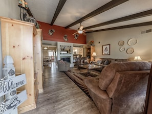 公寓客房 (3 Bedrooms) | 住宿設施服務