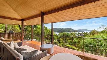 Luxury House, 5 Bedrooms, Private Pool, Ocean View, 2 Golf Buggies | Terrace/patio