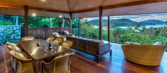 Iluka Luxury House With Ocean Views On Half Acre With Pool And Two Golf Buggies