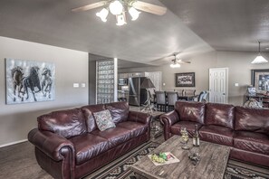 Estudio (5 Bedrooms) | Servicio de la propiedad