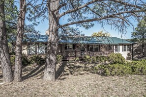 Studio (5 Bedrooms) | Property amenity - Bogie by Ruidoso Vacation Rentals (Ruidoso)