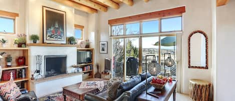 House (3 Bedrooms) | Property amenity