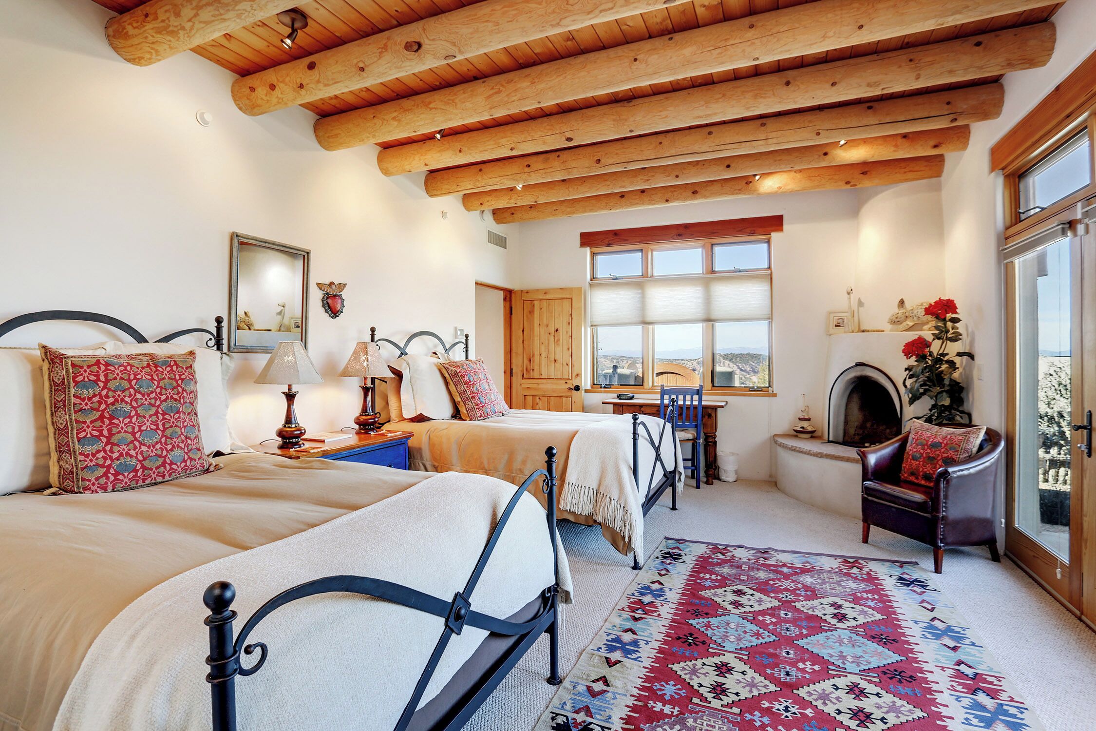 House (3 Bedrooms) | Property amenity