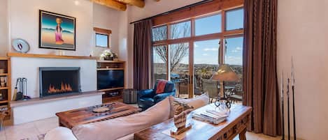 House (3 Bedrooms) | Property amenity