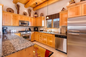 House (3 Bedrooms) | Property amenity - Bishop's Villa K by Kokopelli Property Management (Santa Fe)