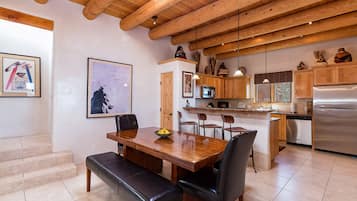 House (3 Bedrooms) | Property amenity