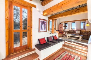 House (2 Bedrooms) | Property amenity