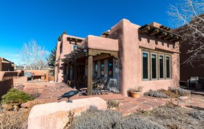 House (2 Bedrooms) | Property amenity