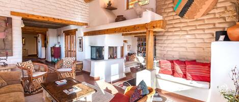 House (2 Bedrooms) | Property amenity