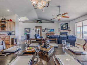 Cabin, 3 Bedrooms | Private kitchen