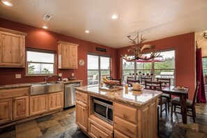 Studio (4 Bedrooms) | Équipement de l’hébergement