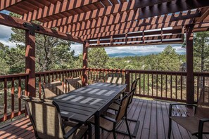 Studio (5 Bedrooms) | Property amenity